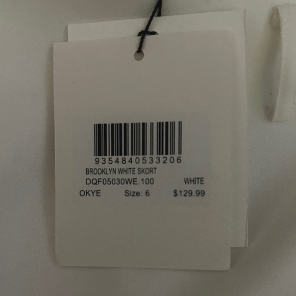 DISSH Elegant White Skort - Picture 3 of 7